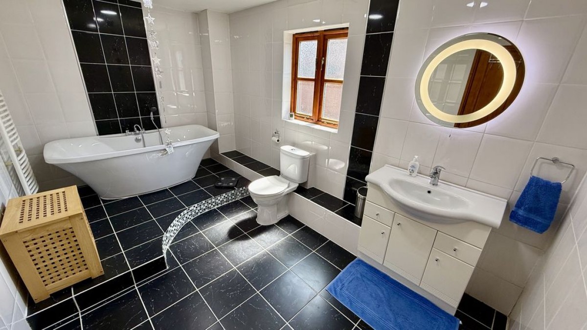 Images for Potters Lodge, Barff Road, Potterhanworth