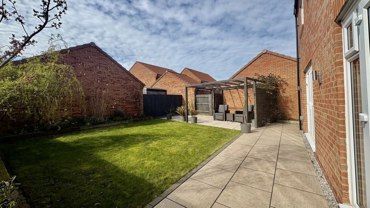 Images for Field Avenue, Saxilby, Lincoln