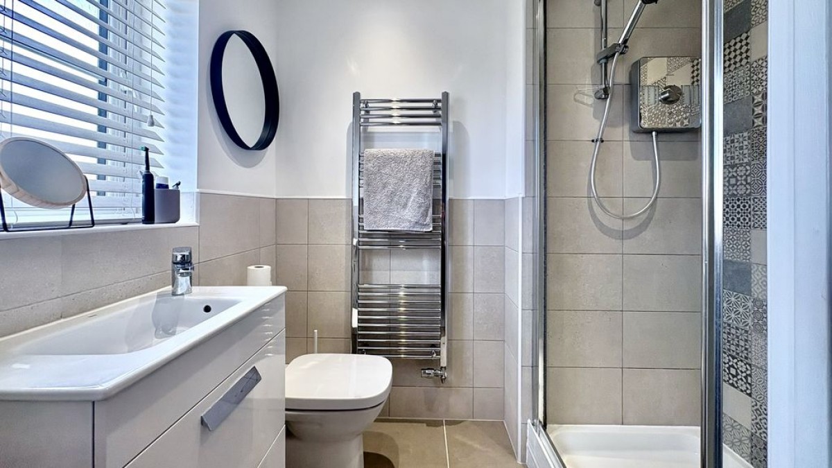 Images for Field Avenue, Saxilby, Lincoln