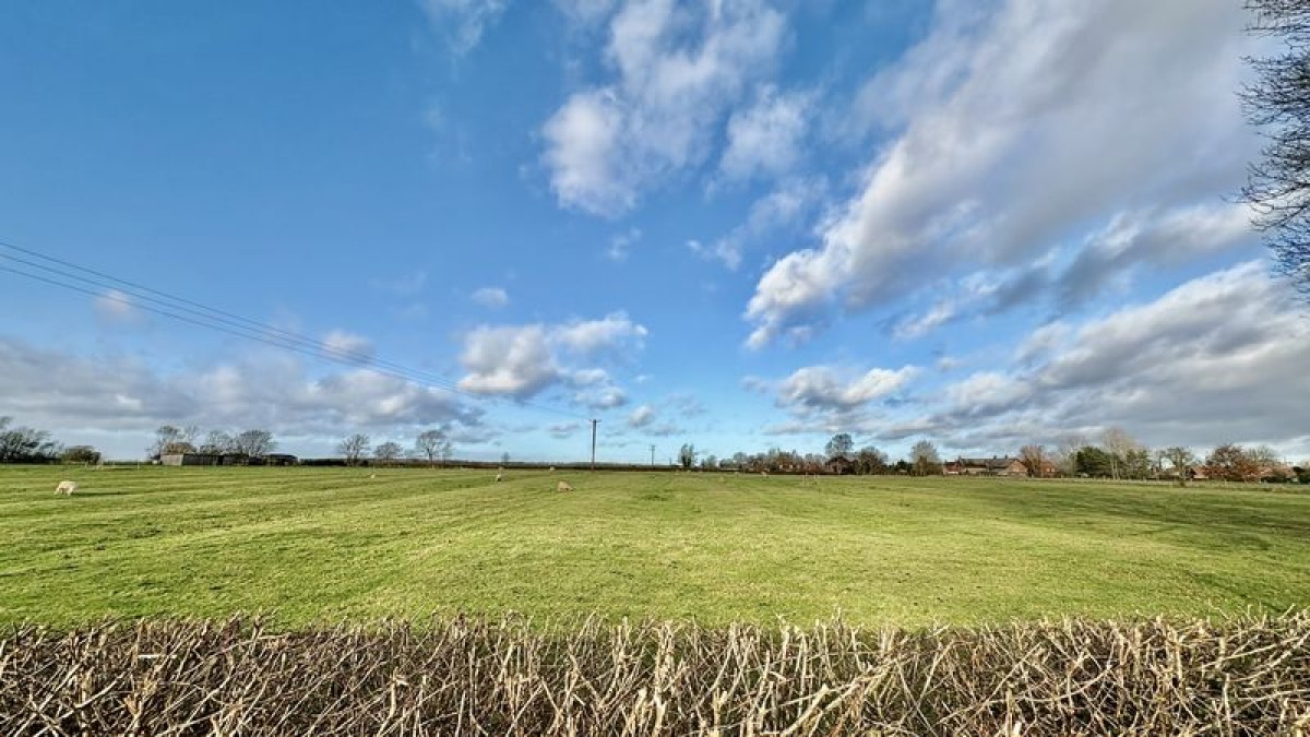 Images for Snelland Road, Wickenby, Lincoln