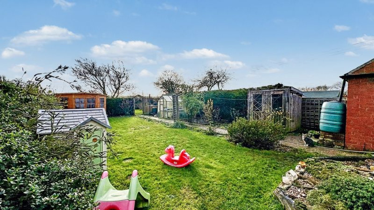 Images for Snelland Road, Wickenby, Lincoln