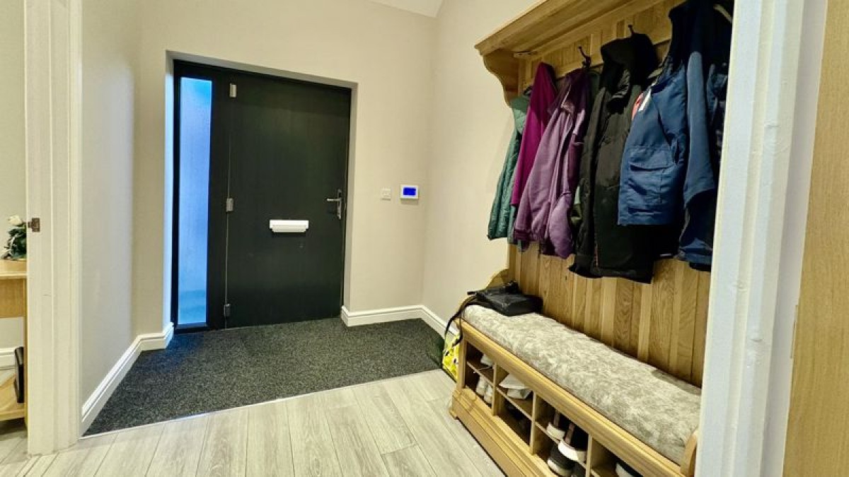 Images for Corner Farm Close, Middle Rasen