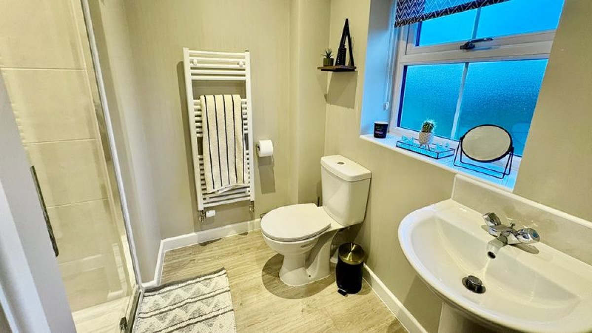 Images for Top Farm Avenue, Navenby, Lincoln