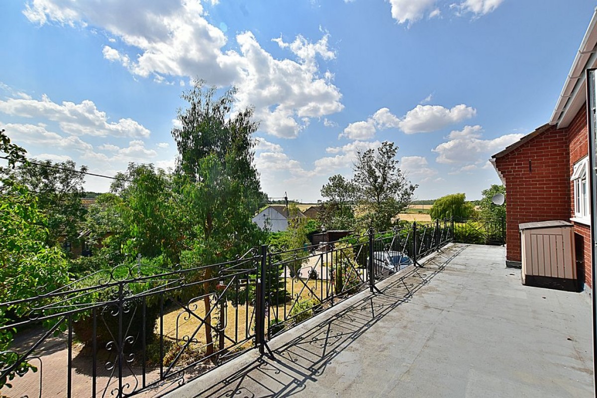Images for Walnut House, Hallams Lane, Timberland