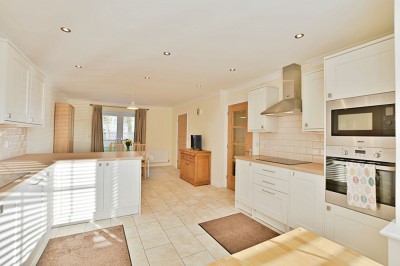 Images for Top Farm Avenue, Navenby, Lincoln EAID:Starkey & Brown Scunthorpe BID:Starkey&Brown Lincoln