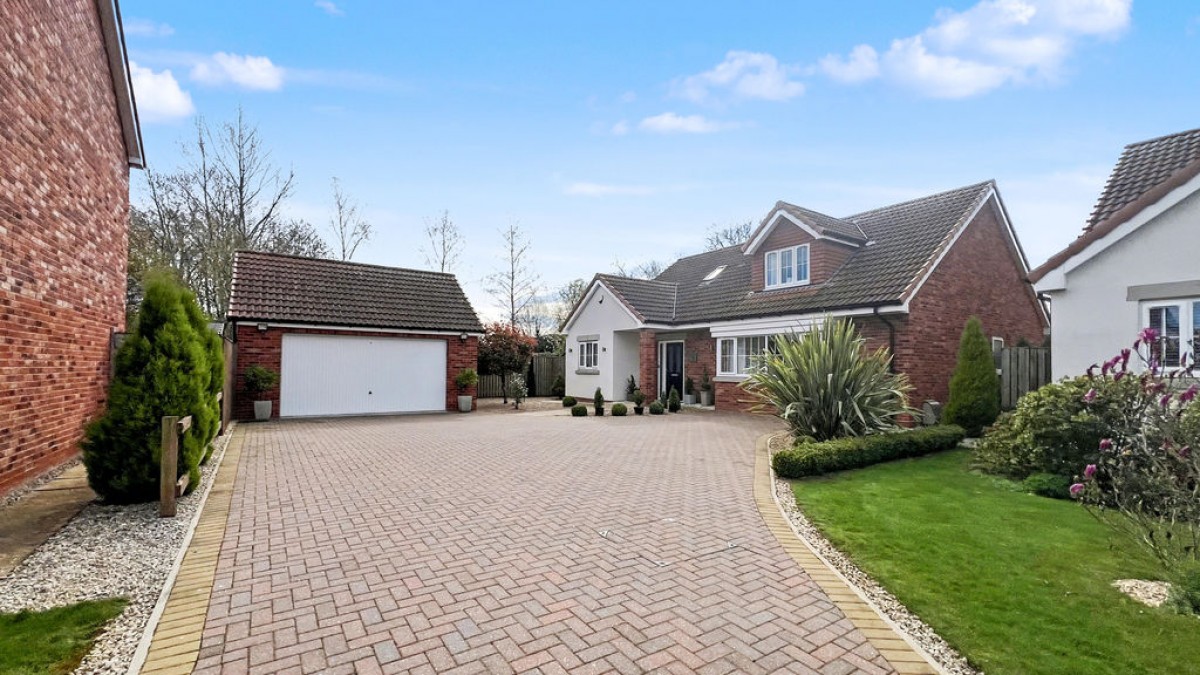 Images for Christophers Meadow, West Butterwick