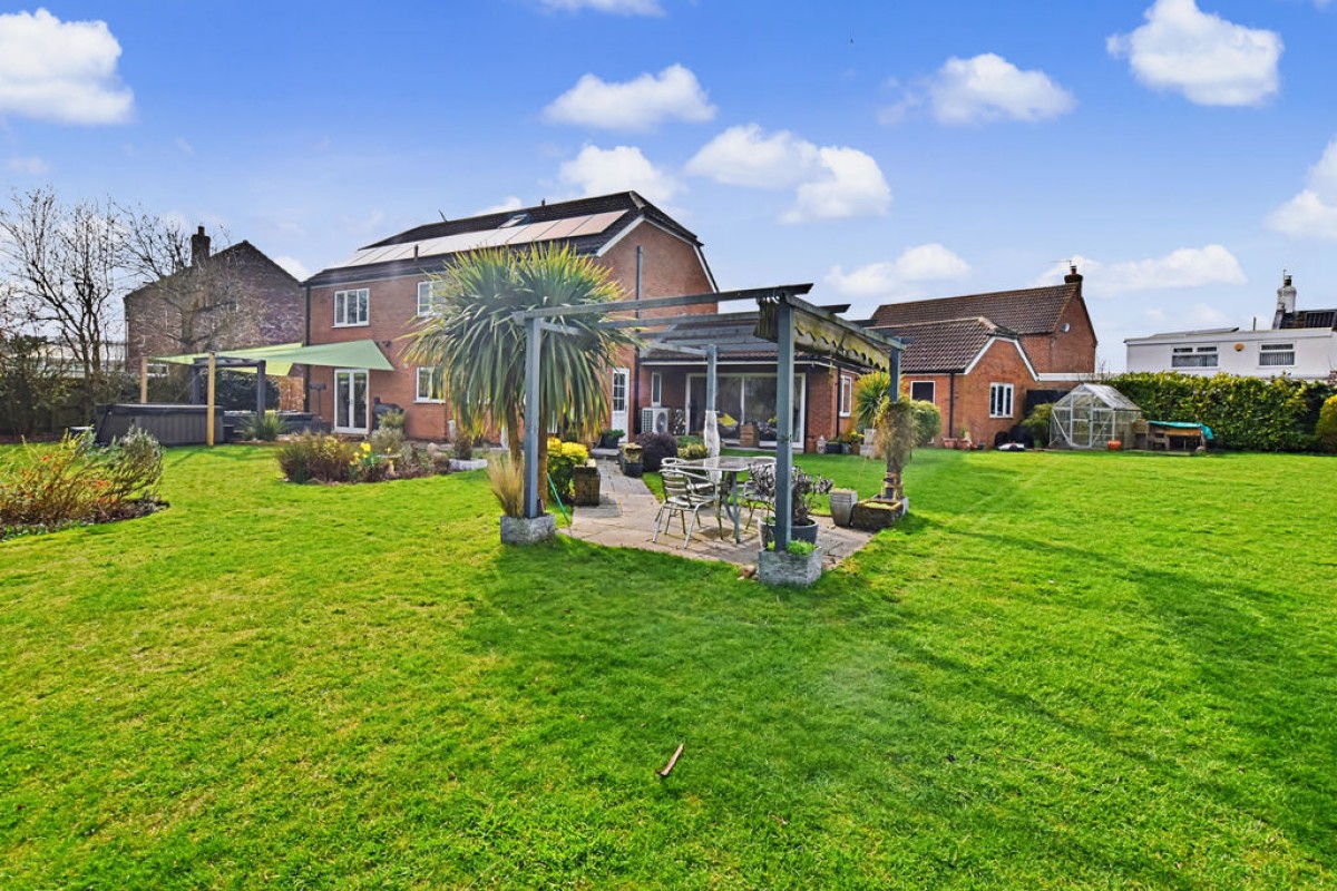 Images for Manor Close, Eagle, Lincoln