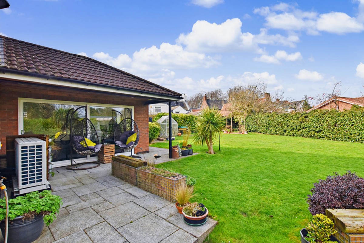 Images for Manor Close, Eagle, Lincoln