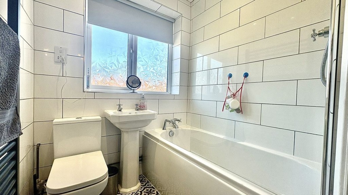 Images for Woodhall Crescent, Saxilby, Lincoln