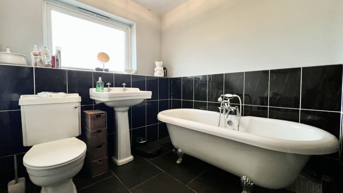 Images for Holmes Lane, Winterton