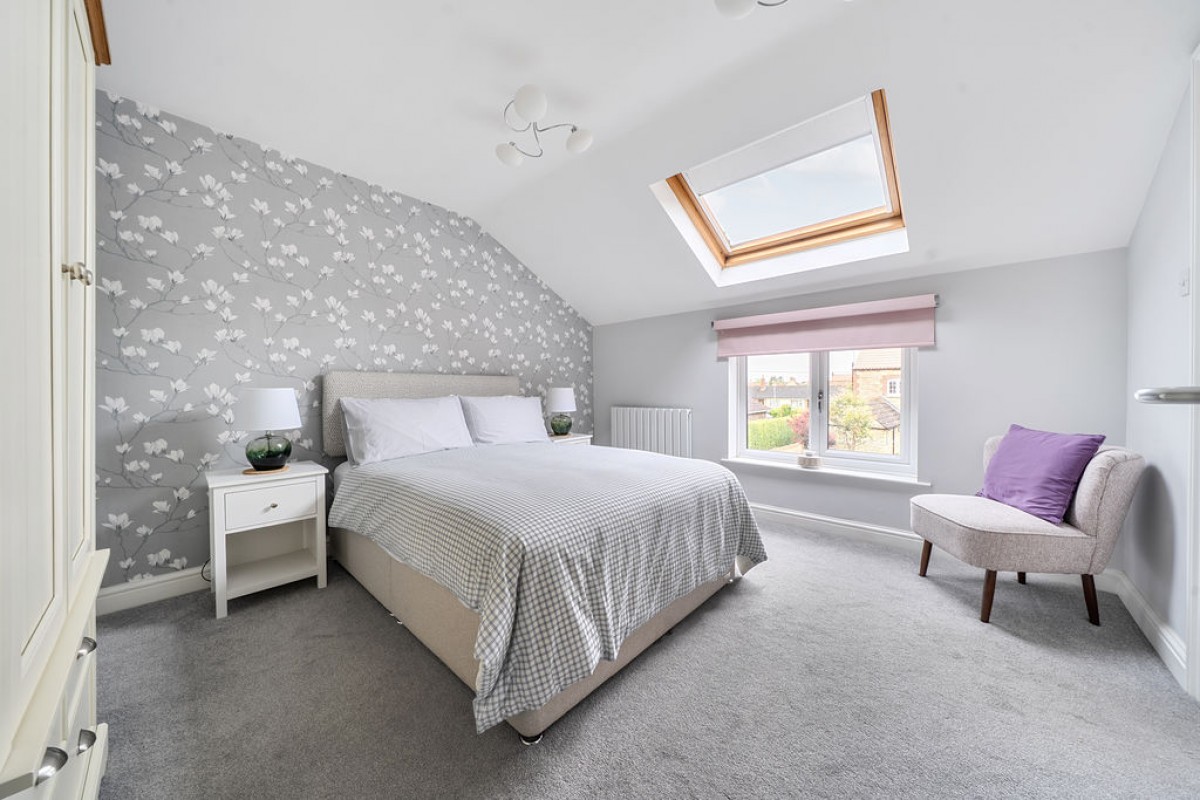 Images for Hales Barn, Church Lane, Navenby