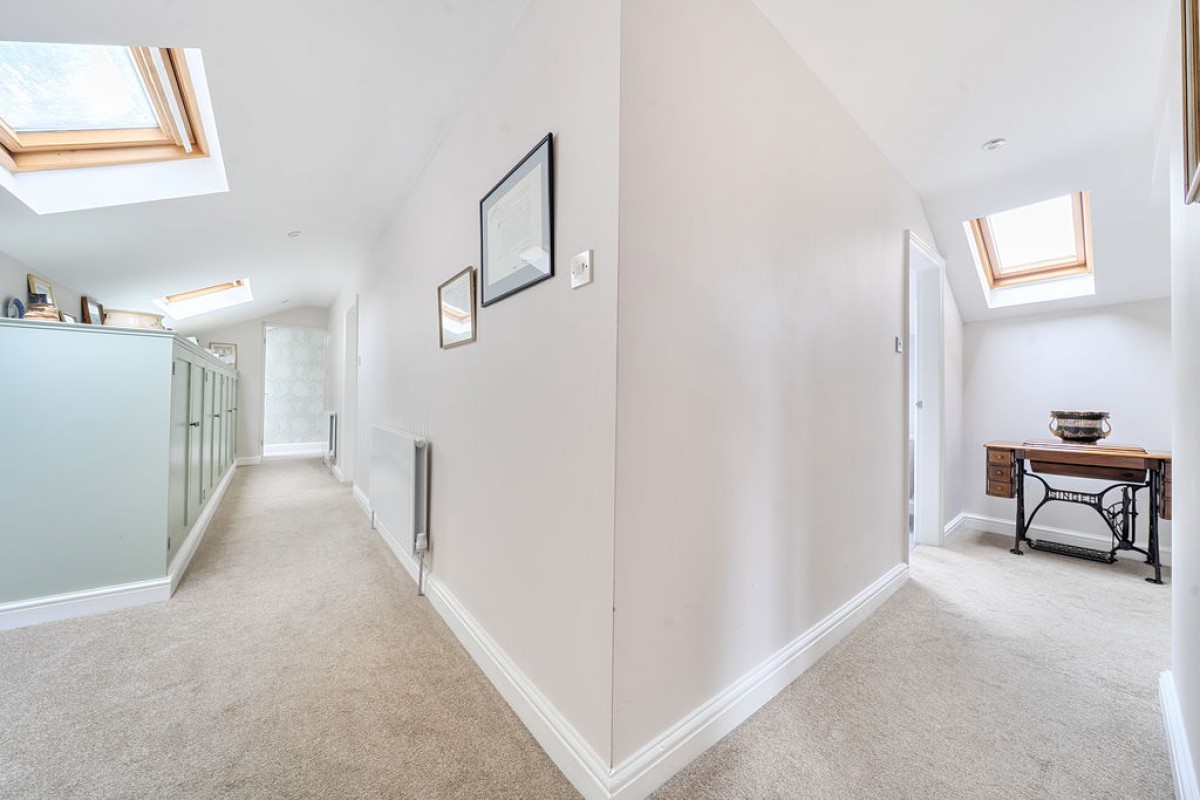 Images for Hales Barn, Church Lane, Navenby