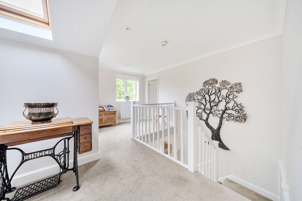 Images for Hales Barn, Church Lane, Navenby