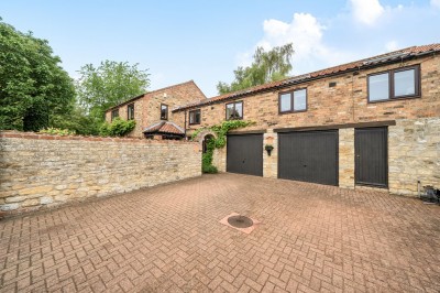 Images for Hales Barn, Church Lane, Navenby EAID:Starkey & Brown Scunthorpe BID:Starkey&Brown Lincoln
