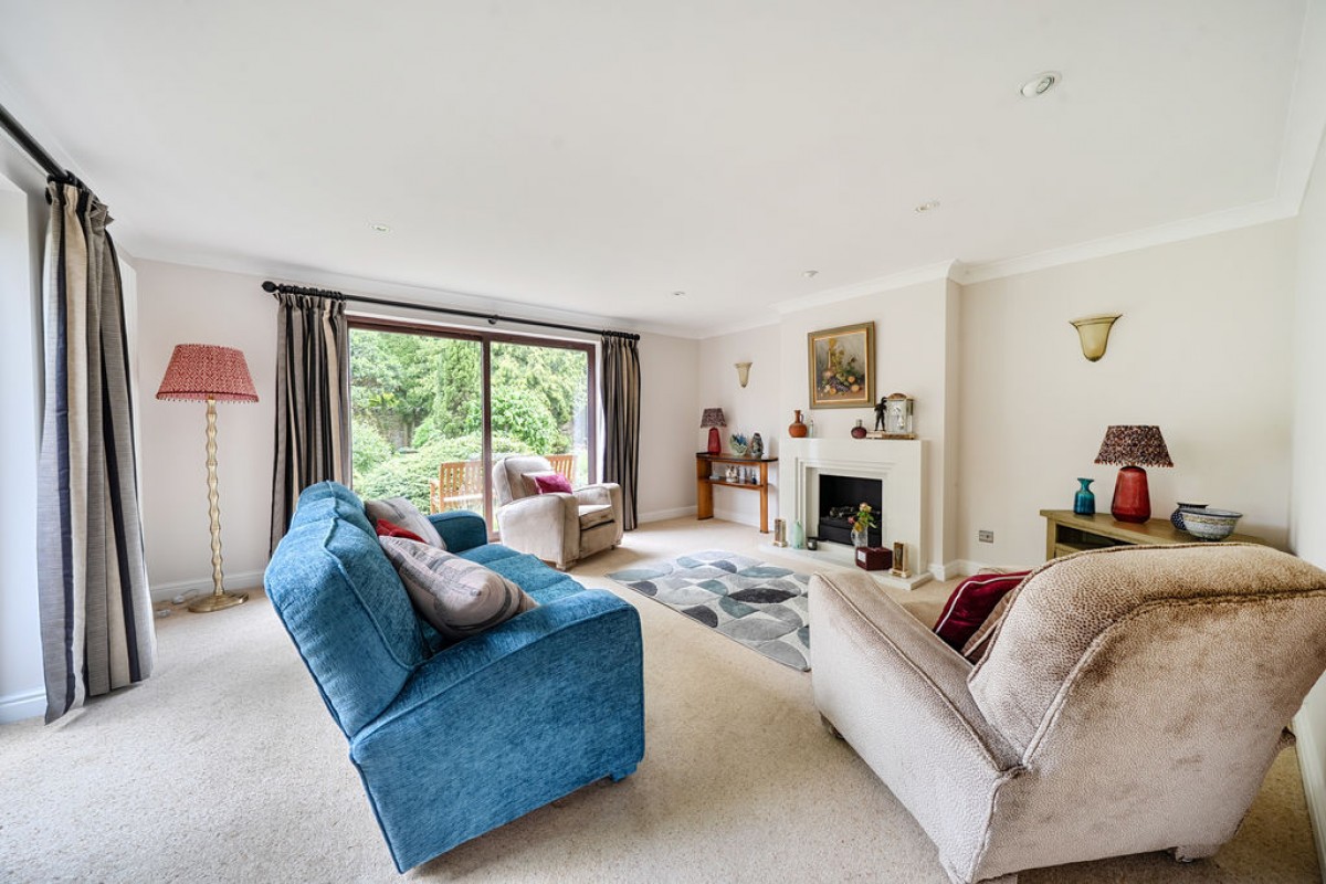 Images for Hales Barn, Church Lane, Navenby