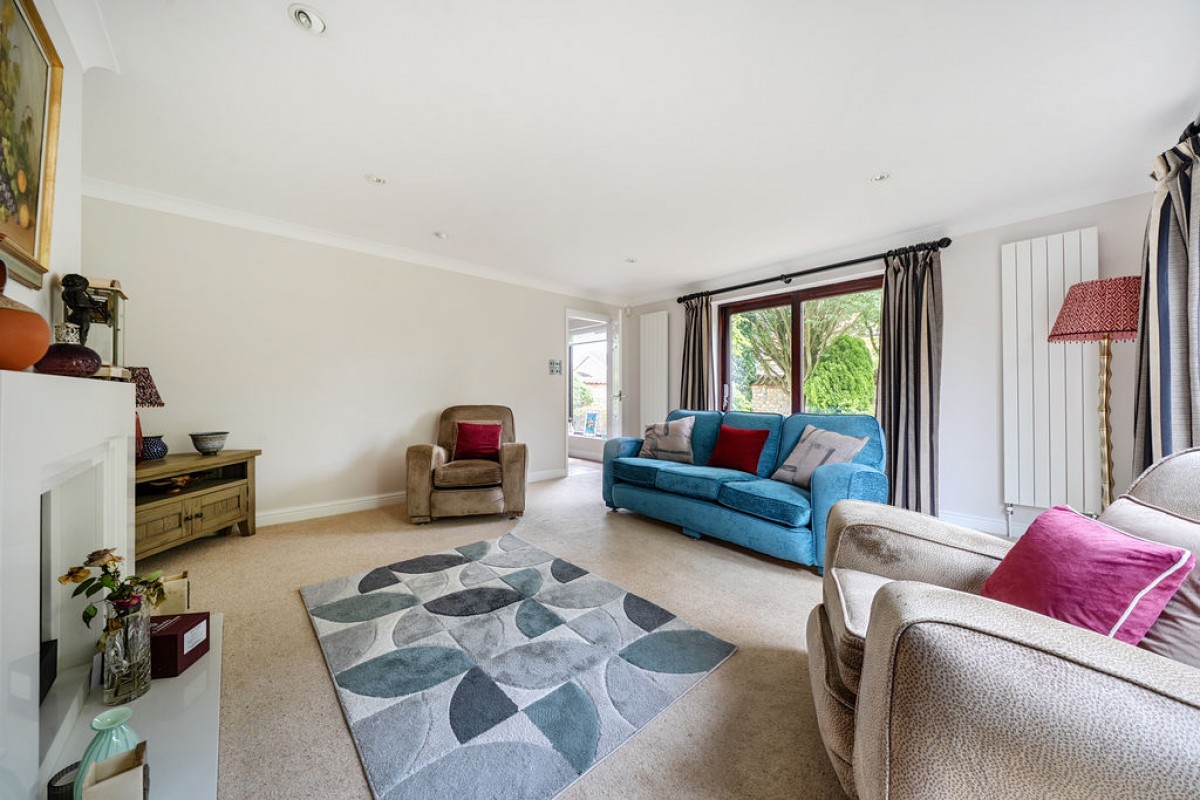 Images for Hales Barn, Church Lane, Navenby