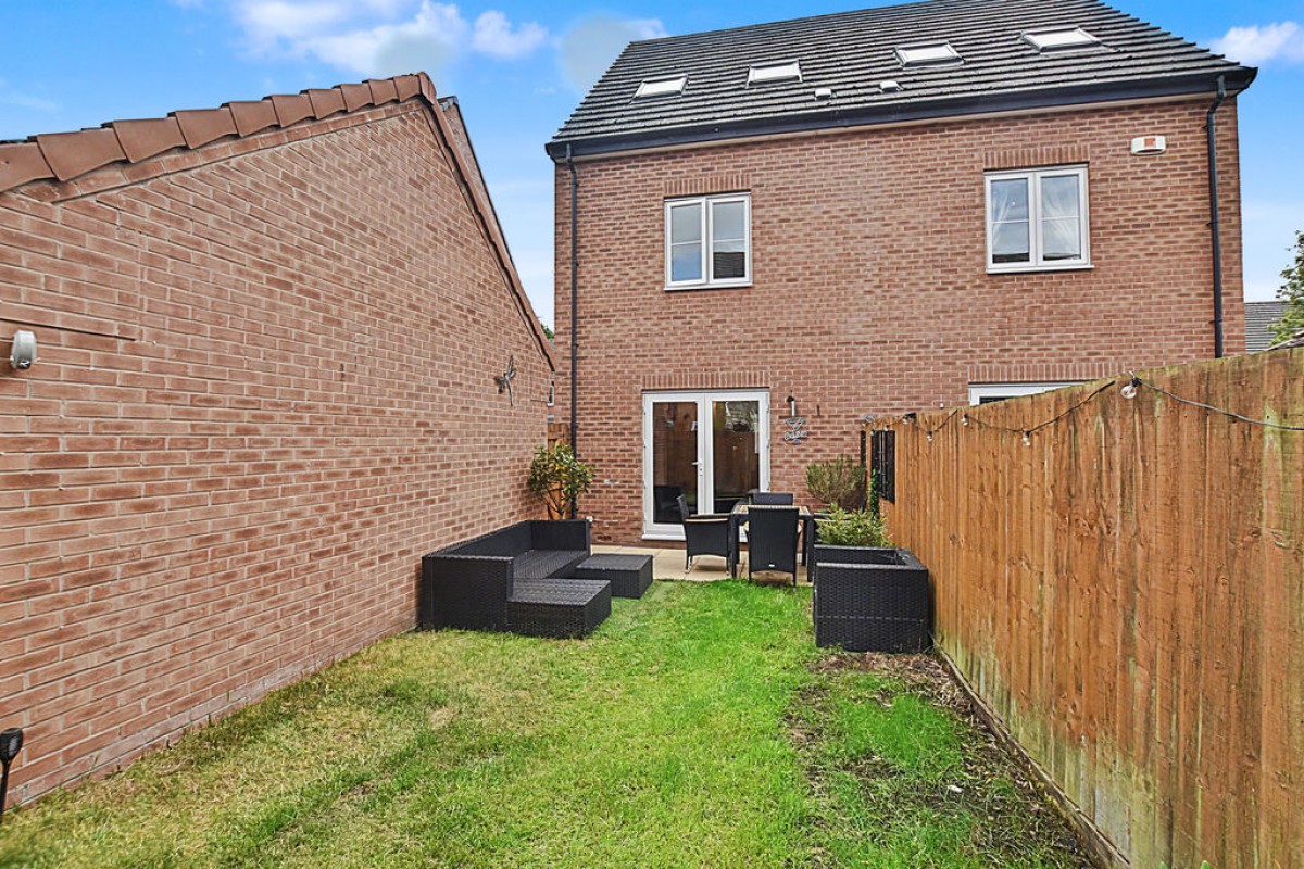 Images for Iris Crescent, Lincoln