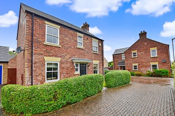 Alder Place, Alford