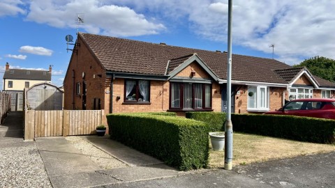Farm Close, Gunness