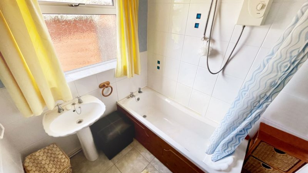 Images for The Rise, Navenby, Lincoln